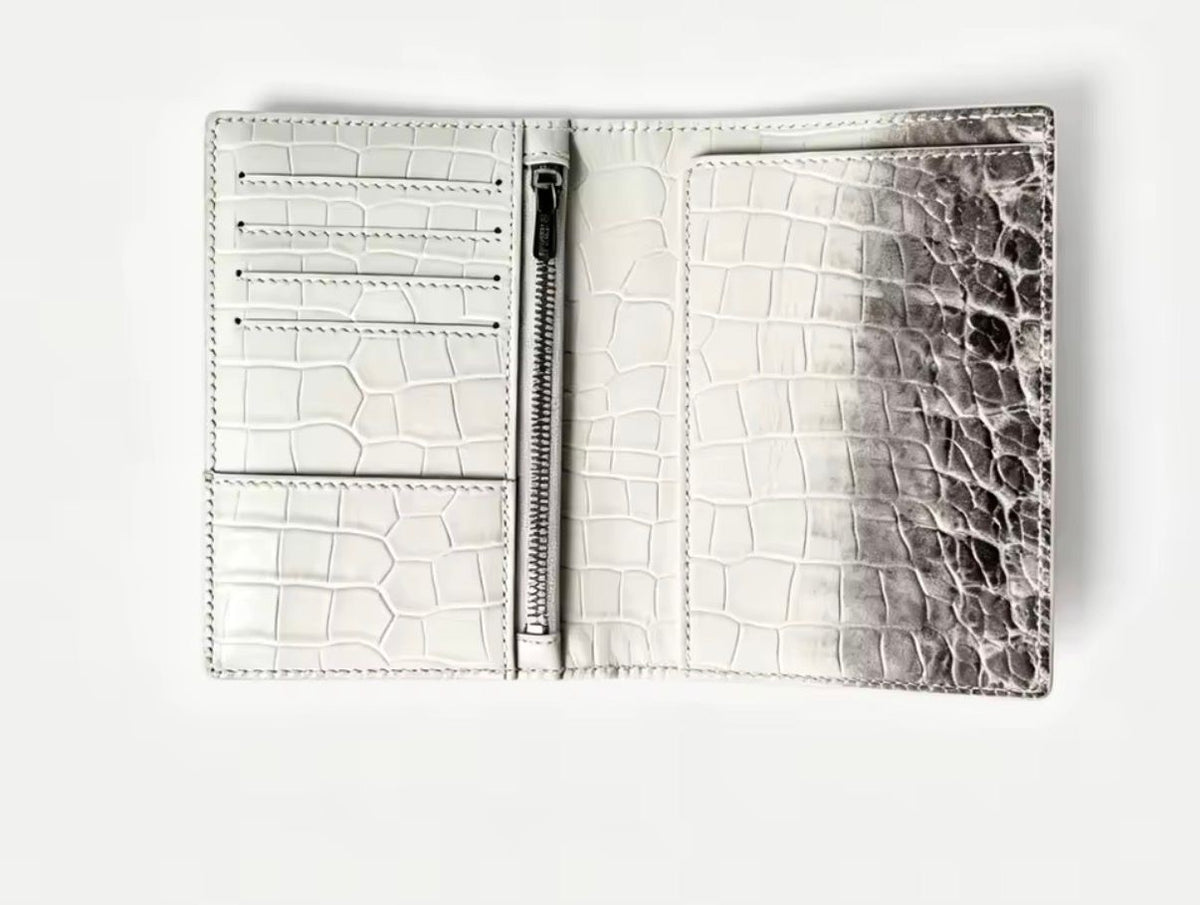 VNTY Passport Holder