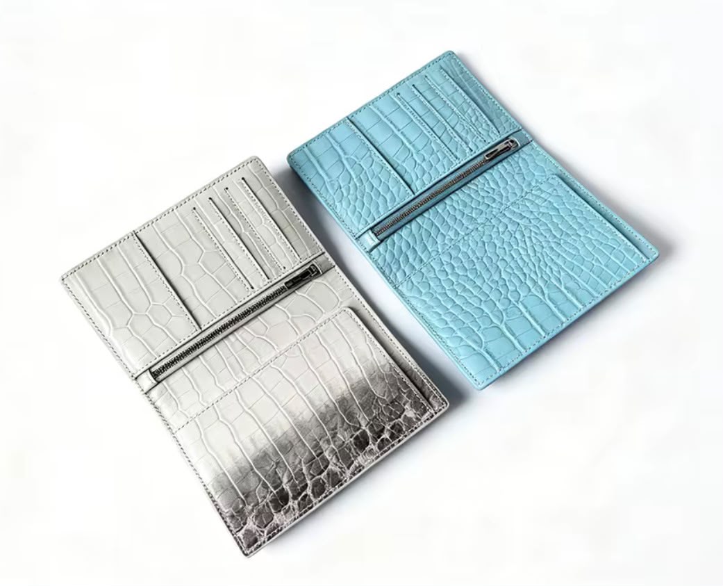 VNTY Passport Holder