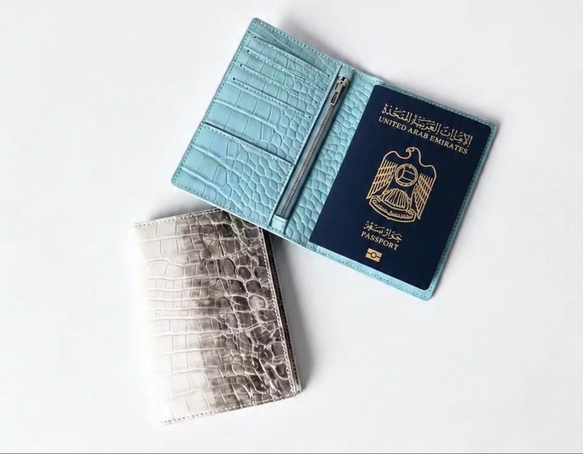 VNTY Passport Holder
